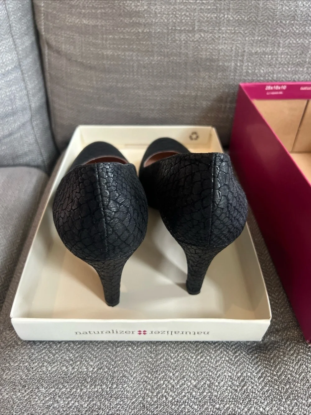 Naturalizer Black Textured Round-Toe Heels